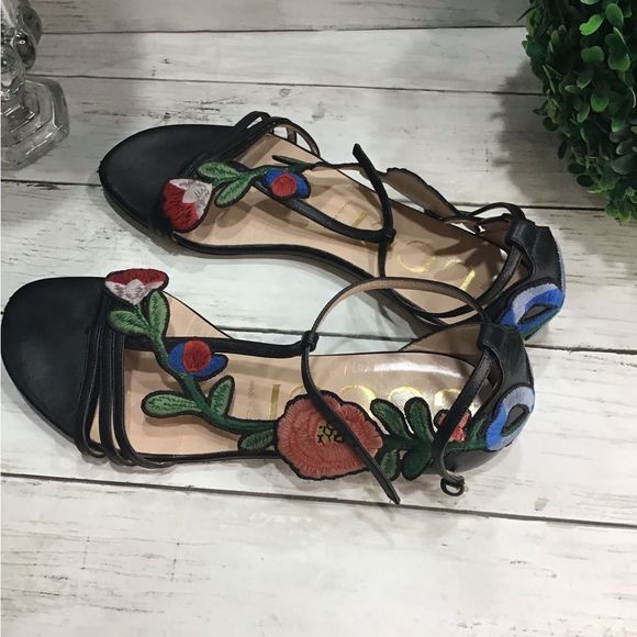 Black Gucci Floral Emblemed Sandals size 39 - Picture 7 of 10